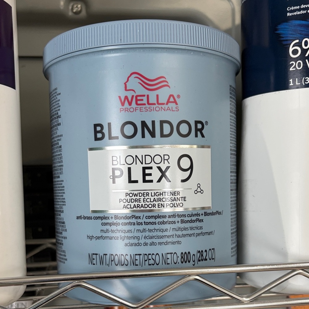 Wella Blondor BlondorPlex 9 Powder Lightener - Blue professional bleach